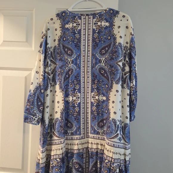 LOFT Blue and Cream Paisley Dress - Picture 3 of 3